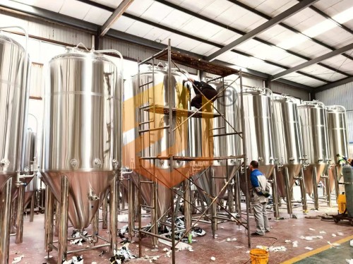 30噸啤酒廠設備糖化（huà）係統生產精釀啤酒生產精釀啤酒風味有哪幾大類